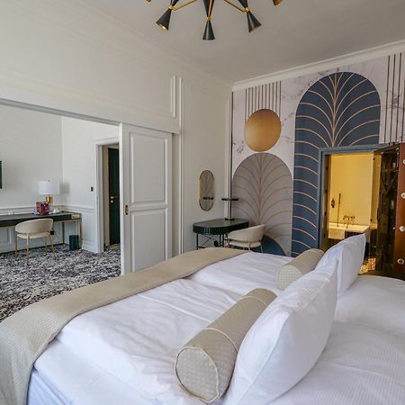 Hotel Zlata Hvezda Литомишль Экстерьер фото