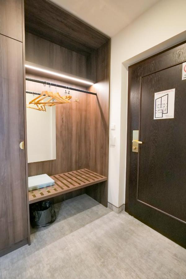 Hotel Zlata Hvezda Литомишль Экстерьер фото