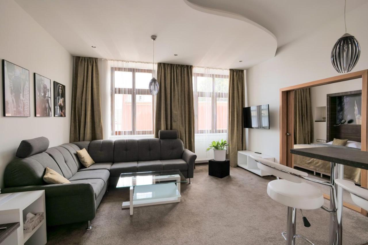 Hotel Zlata Hvezda Литомишль Экстерьер фото