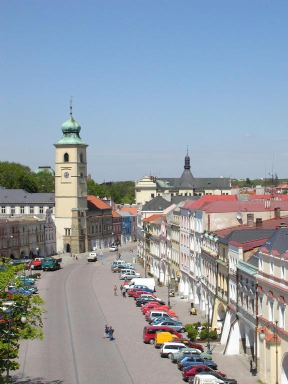 Hotel Zlata Hvezda Литомишль Экстерьер фото